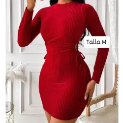 Vestido de mangas largas con aberturas en la cintura 