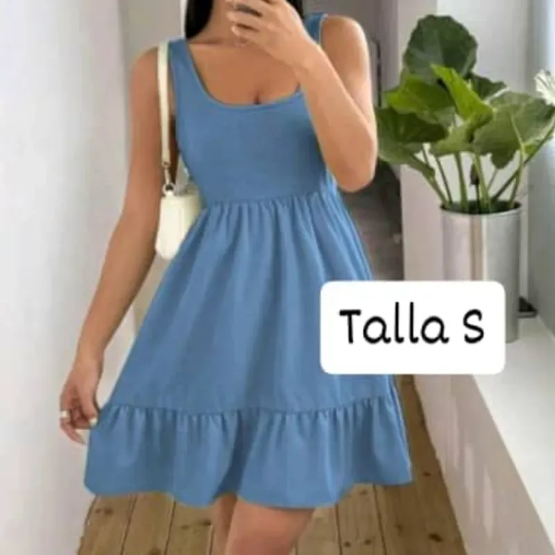Vestido de tirantes anchos 