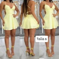 Vestido de tirantes atado en la espalda 