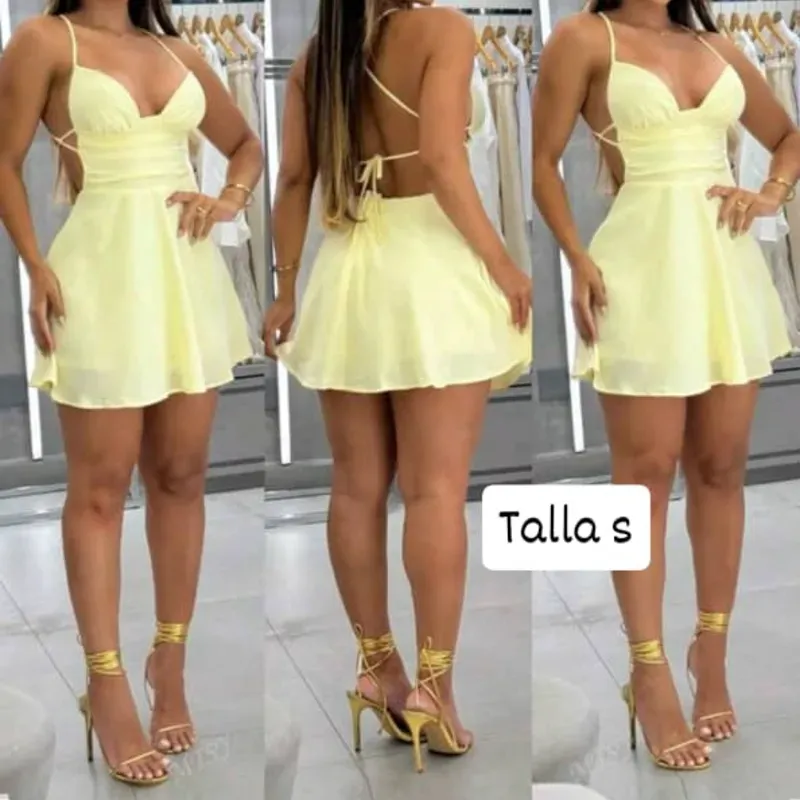 Vestido de tirantes atado en la espalda 