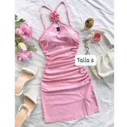 Vestido de tirantes con detalle de rosa 