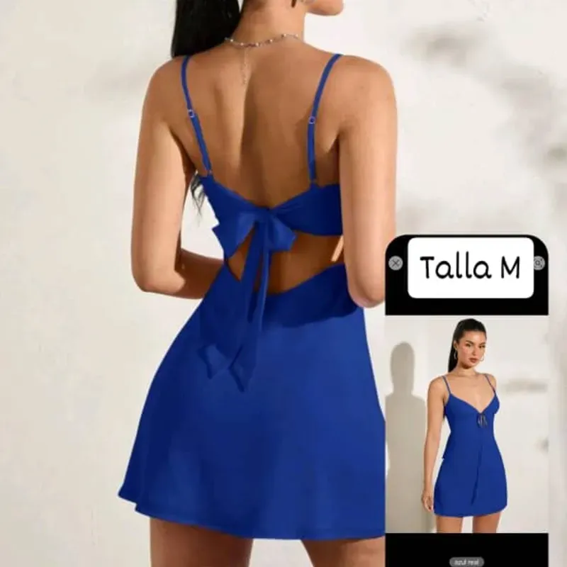 Vestido de tirantes con lazo en la espalda 