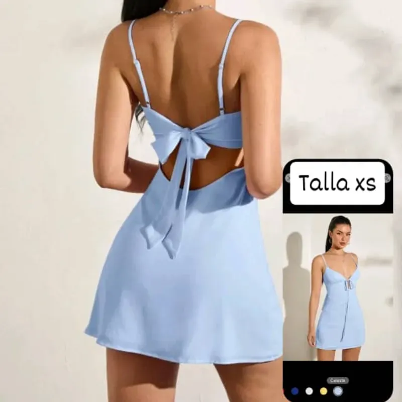 Vestido de tirantes con lazo en la espalda 