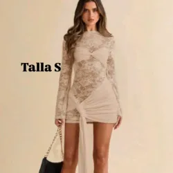 Vestido mini elegante con encaje 