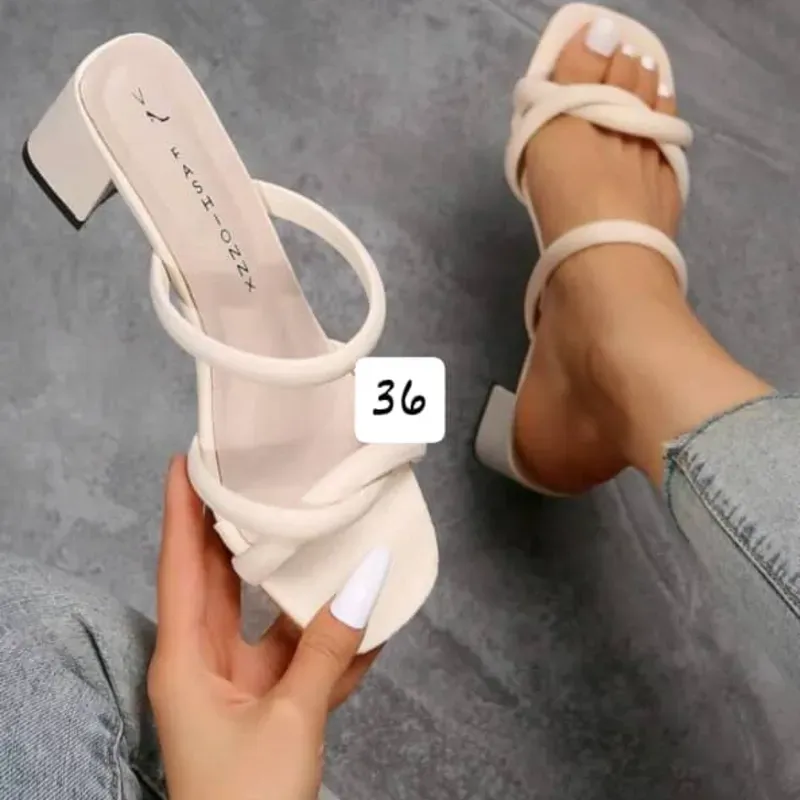 Zapatos de tacón cuadrado bajitos 