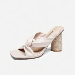 Zapatos de tacón elegantes