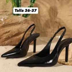 Zapatos de tacón puntifinos 