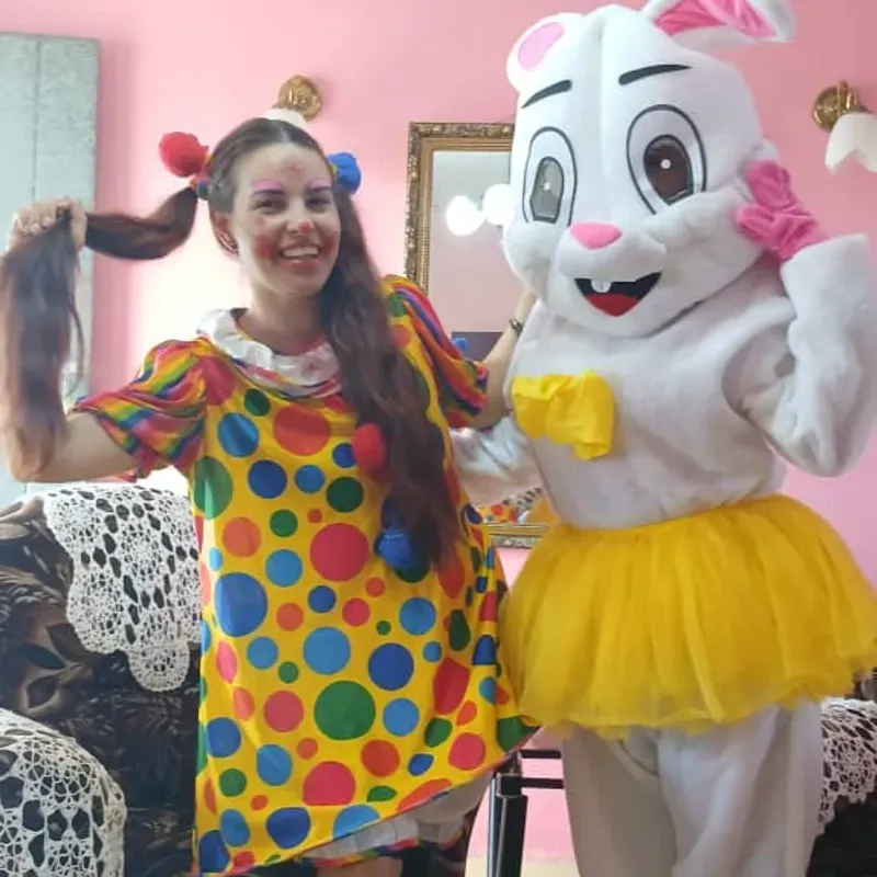 Conejita ely y payasita lili 