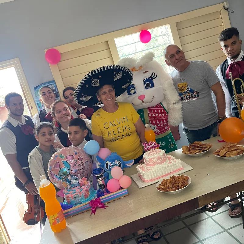 Conejito copito y mariachi 