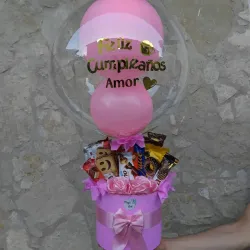 Caja de confituras con globo transparente