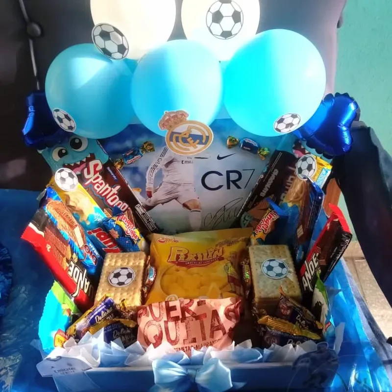 Caja de regalos grandes con confituras 