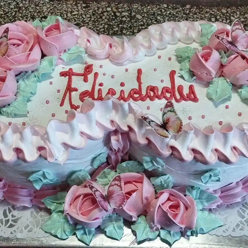 Dobles decorados con merengue