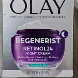 Crema Nocturna de retinol marca Olay