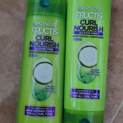 Juego de shampoo y acondicionador Garnier para cabellos rizos