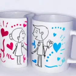 Jarras de pareja con asa de corazón 