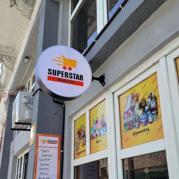 Mercado ubicado en el centro de la ciudad de Santa Clara.
Tenemos variedad de productos de diferentes categorías. 
