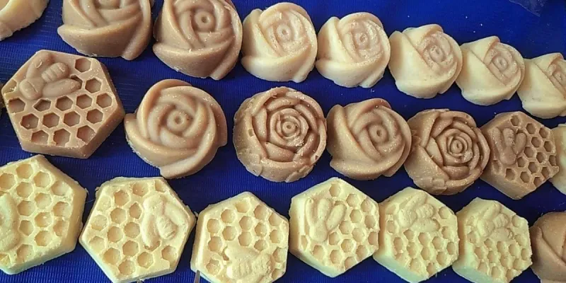 Jabones de miel Rosa grande .