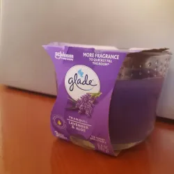 Vela aromática Glade de lavanda 🪻