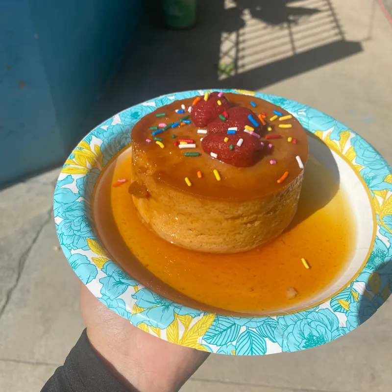 Flan de leche mediano