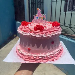 Panetela cubierta con merengue