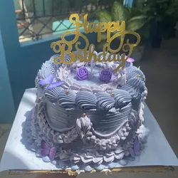 Panetela cubierta de merengue