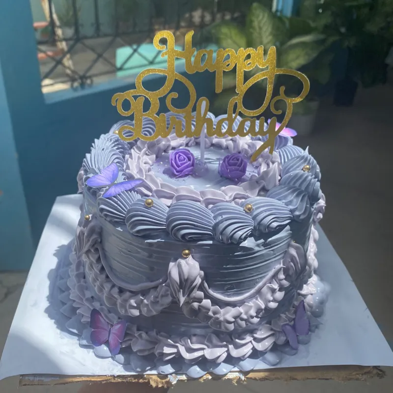 Panetela cubierta de merengue