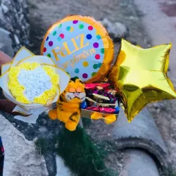 Ancheta Básica Temática Feliz Cumpleaños Con Ramo De Rosas de Foamy💛✨️