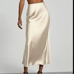 Falda satén champán