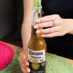 Cerveza Corona (botella)