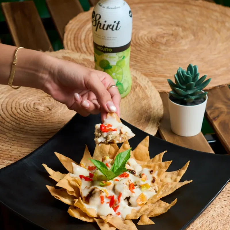 Hamburguesa Chida con Nachos