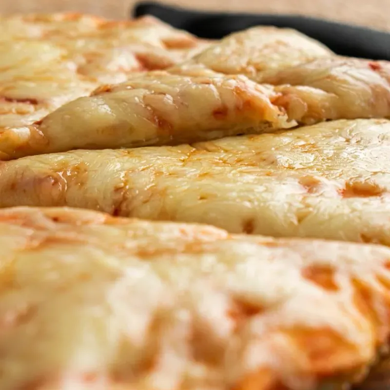 Pizza Napolitana (Queso Gouda)