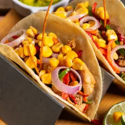 Tacos de Cerdo con Maíz