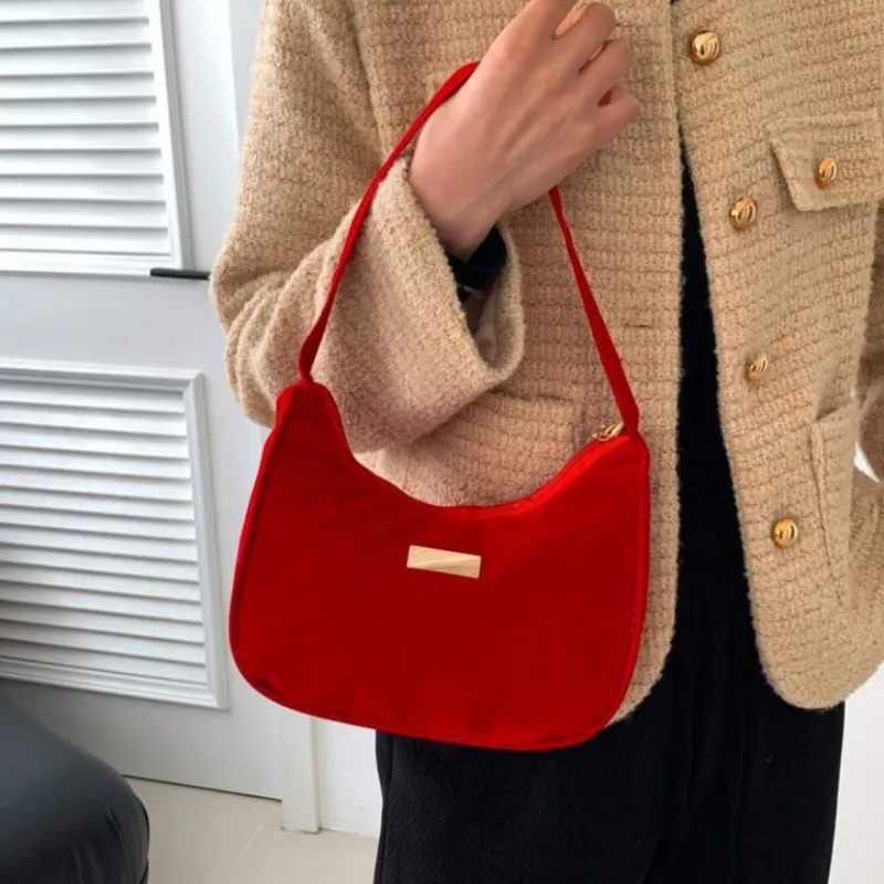 Bolso Baguette Terciopelo Rojo ❤️ 