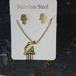 Conjunto con diseño de mano de Fátima