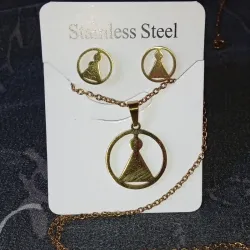 Conjunto con diseño redondo y triangular