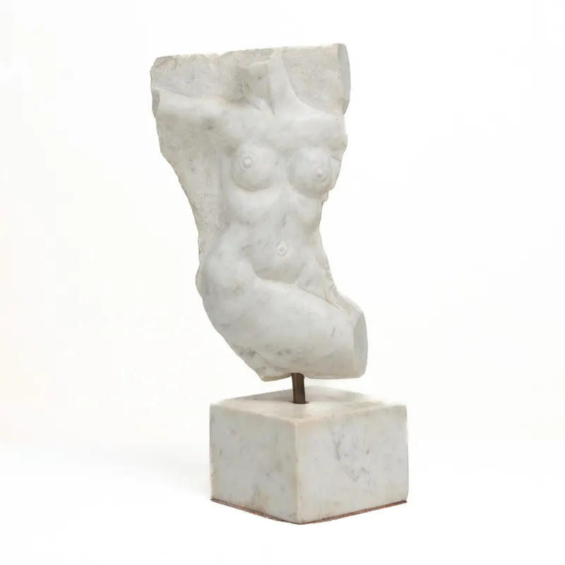 Torso humano de marmol