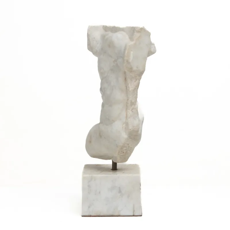 Torso humano de marmol
