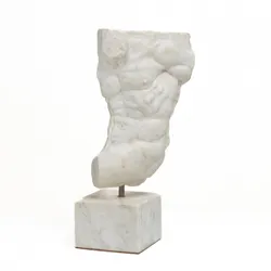 Torso humano de marmol