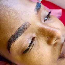 Microblanding Efecto Hiperrealista