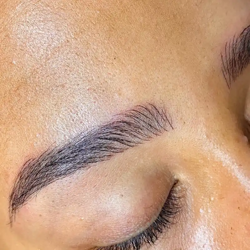 Microblading Bold (Trazos Hiperrealistas)