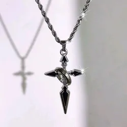 Collar de cruz de pico con gema negra