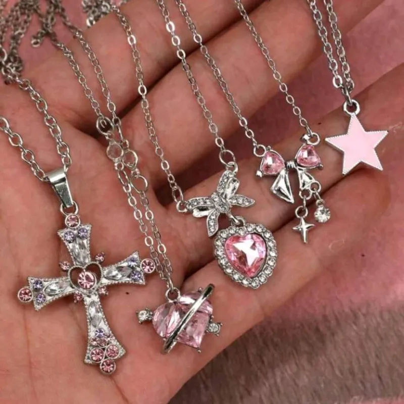 "Idilio de Cristal y Rosa"