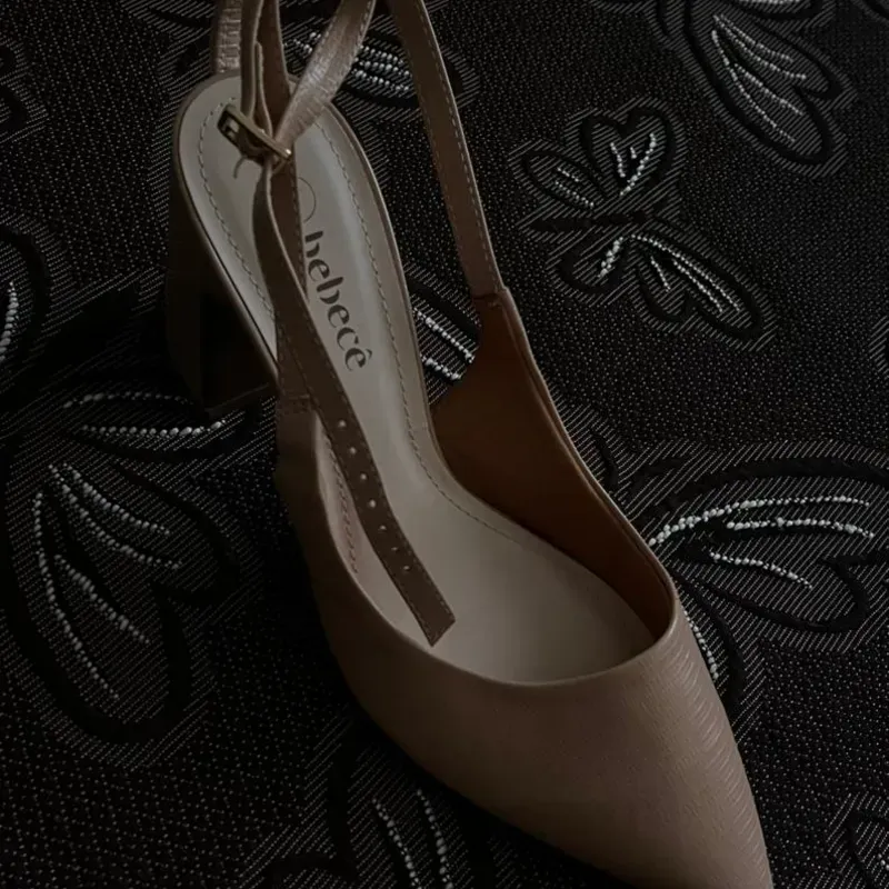 Zapatos Bebecê Slingback de Punta Fina #39