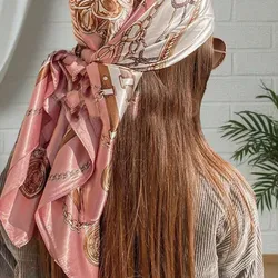 1 pieza Pañuelo para mujer estilo minimalista rosa impreso de 90 cm, de uso multifuncional como cinturón de cintura, decoración, pañuelo para la cabeza, chal, pareo, accesorio de estilo bohemio de moda, versátil para todas las estaciones, adecuado como pañuelo de Navidad