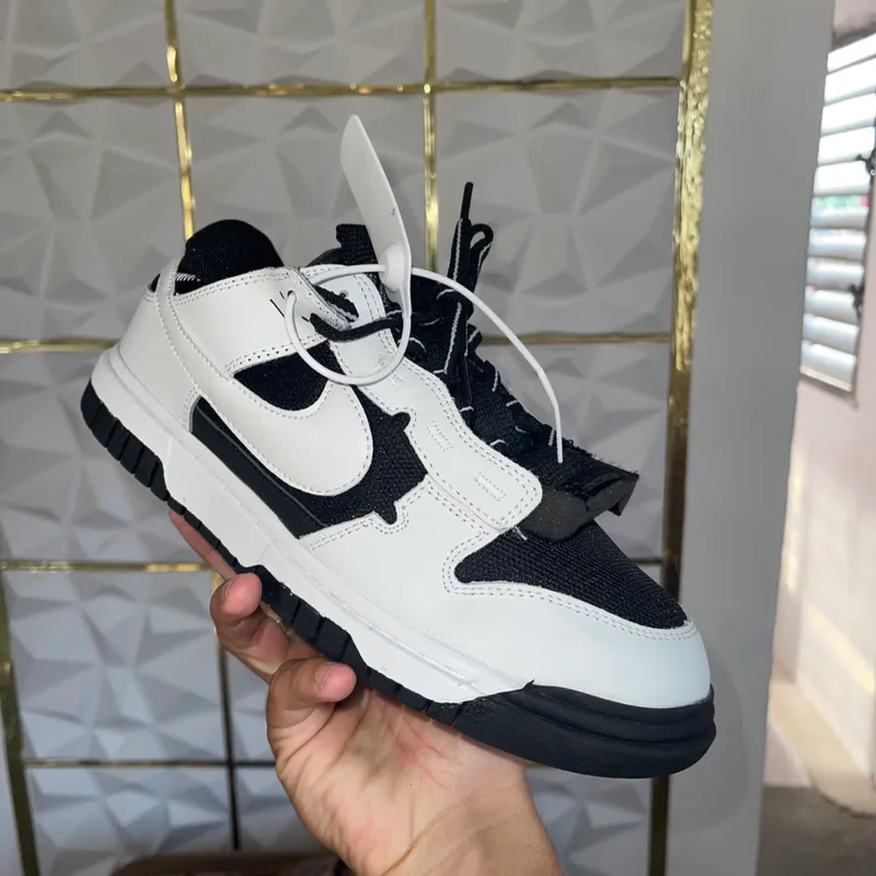 Nike V2K Run x Off-White “Futura” Black & White 