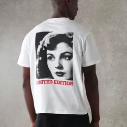 SUMWON Camiseta vintage de edición limitada, con estampado clásico retro, corte relajado, de estilo casual urbano, prenda de moda con gráfico, edición de coleccionista