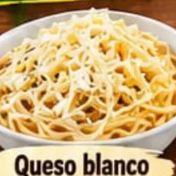Spaghettis con queso blanco