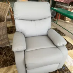 SOFA RECLINABLE CUERINA 