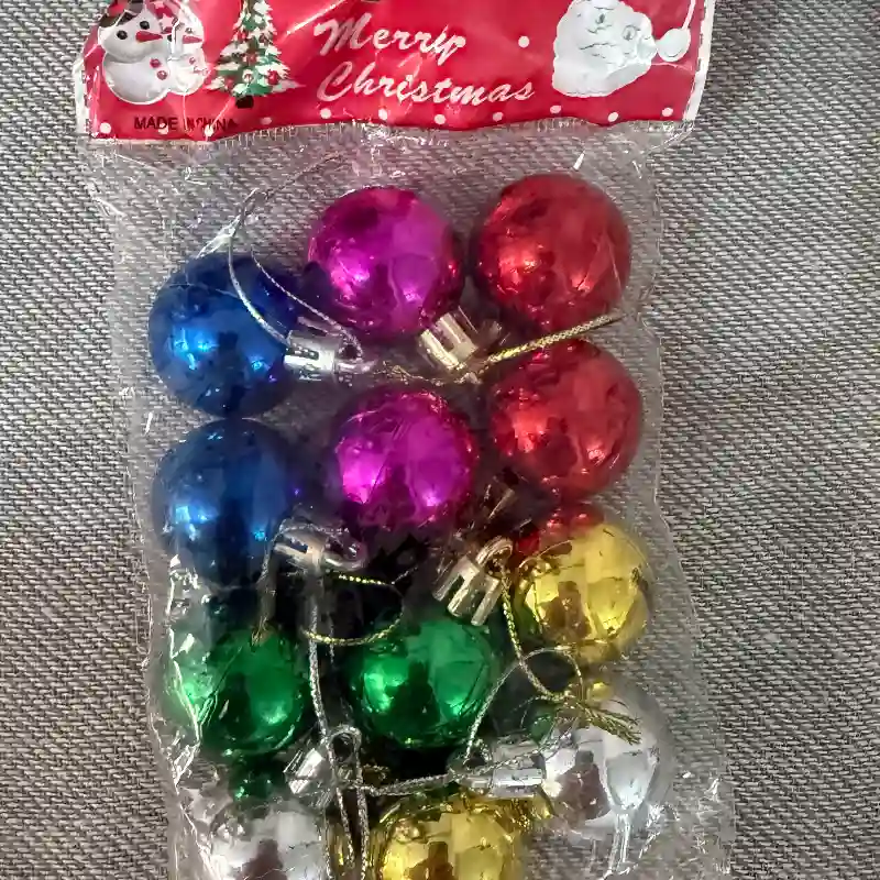 Bolsa de esferas navideñas 