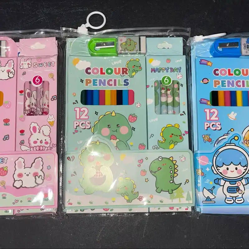 Estuche de colores, lápices, goma, sacapuntas y libreta. 
